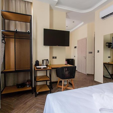 Leone Suites Thessaloniki Buitenkant foto